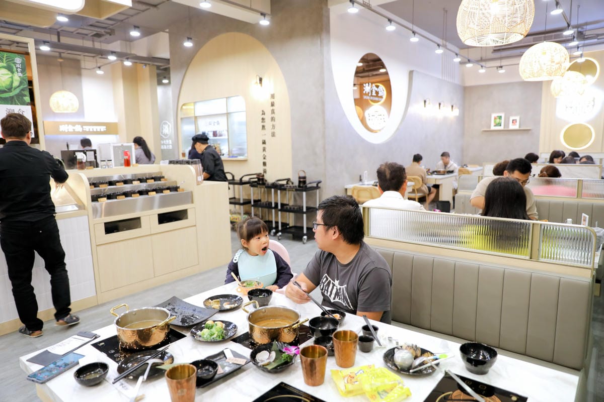桃園食記|2023桃園最新開幕火鍋推薦!涮金鍋 和風涮涮鍋 不能錯過的黃金雞湯與雞生蠔! - 第8張圖 桃園食記|2023桃園最新開幕火鍋推薦!涮金鍋 和風涮涮鍋 不能錯過的黃金雞湯與雞生蠔!