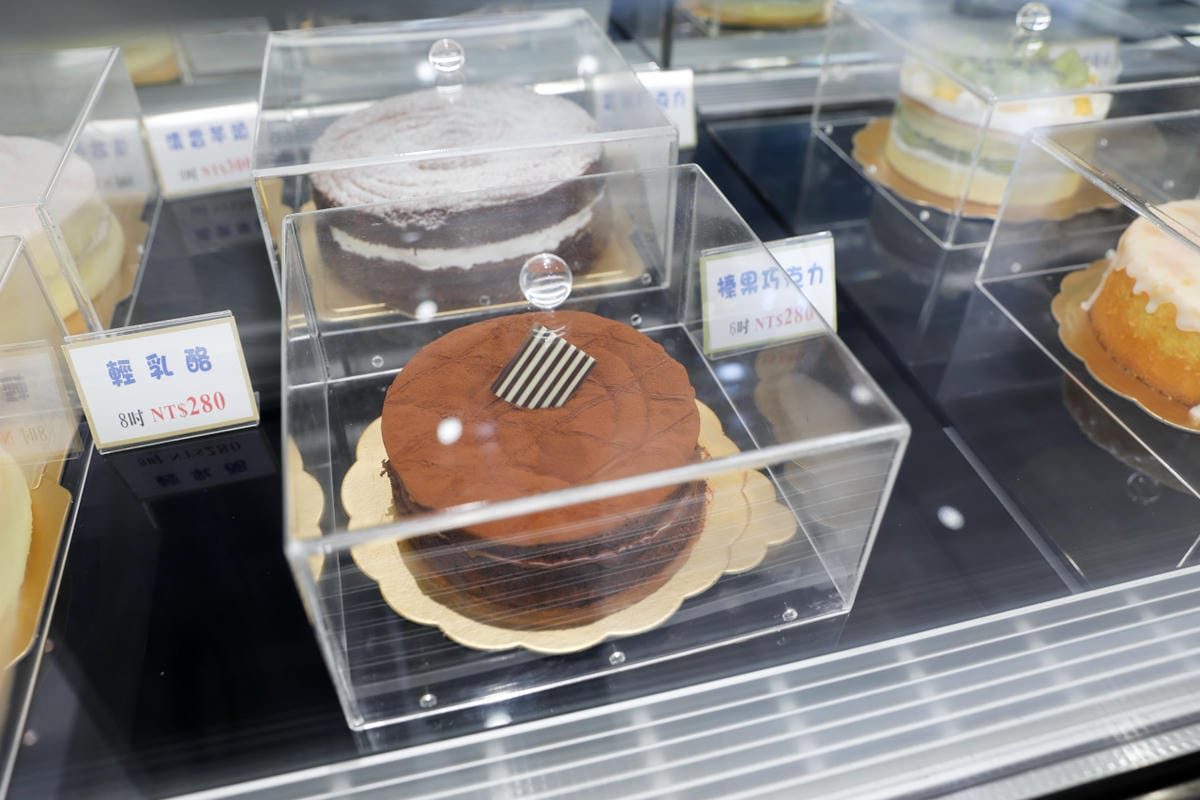台中食記｜2度C Ni Guo 倪菓手作千層蛋糕、彌月蛋糕（豐原店） 台中平價千層蛋糕、生日蛋糕推薦！