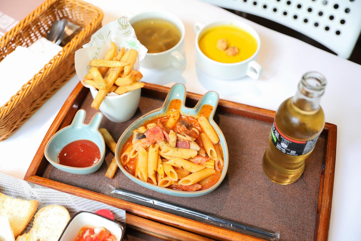 台中食記|北屯親子寵物友善餐廳推薦!(兔奴俱樂部)綠萼159地中海南法料理 台中超美綠意歐風餐廳,還有超可愛的兔子唷~ - 第36張圖 台中食記|北屯親子寵物友善餐廳推薦!(兔奴俱樂部)綠萼159地中海南法料理 台中超美綠意歐風餐廳,還有超可愛的兔子唷~