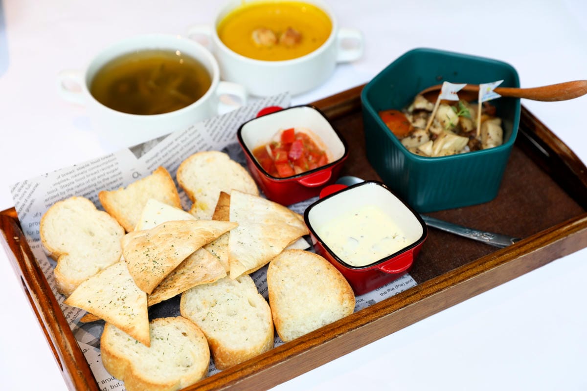 台中食記|北屯親子寵物友善餐廳推薦!(兔奴俱樂部)綠萼159地中海南法料理 台中超美綠意歐風餐廳,還有超可愛的兔子唷~ - 第27張圖 台中食記|北屯親子寵物友善餐廳推薦!(兔奴俱樂部)綠萼159地中海南法料理 台中超美綠意歐風餐廳,還有超可愛的兔子唷~