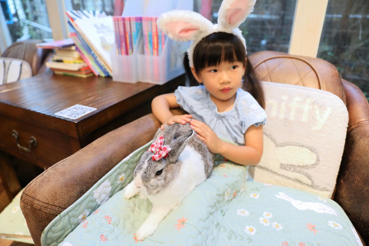 台中食記|北屯親子寵物友善餐廳推薦!(兔奴俱樂部)綠萼159地中海南法料理 台中超美綠意歐風餐廳,還有超可愛的兔子唷~ - 第40張圖 台中食記|北屯親子寵物友善餐廳推薦!(兔奴俱樂部)綠萼159地中海南法料理 台中超美綠意歐風餐廳,還有超可愛的兔子唷~