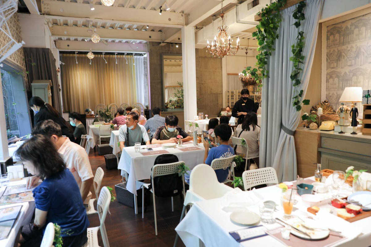 台中食記|北屯親子寵物友善餐廳推薦!(兔奴俱樂部)綠萼159地中海南法料理 台中超美綠意歐風餐廳,還有超可愛的兔子唷~ - 第6張圖 台中食記|北屯親子寵物友善餐廳推薦!(兔奴俱樂部)綠萼159地中海南法料理 台中超美綠意歐風餐廳,還有超可愛的兔子唷~