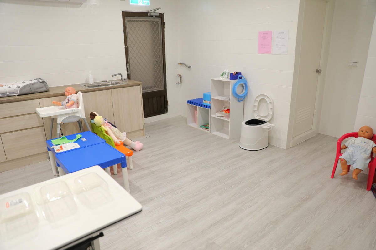 親子育兒|新手爸媽務必上的一堂課!社團法人國際嬰幼兒教育協會 嬰幼兒基本救命術 CPR心肺復甦術課程 - 第5張圖 親子育兒|新手爸媽務必上的一堂課!社團法人國際嬰幼兒教育協會 嬰幼兒基本救命術 CPR心肺復甦術課程