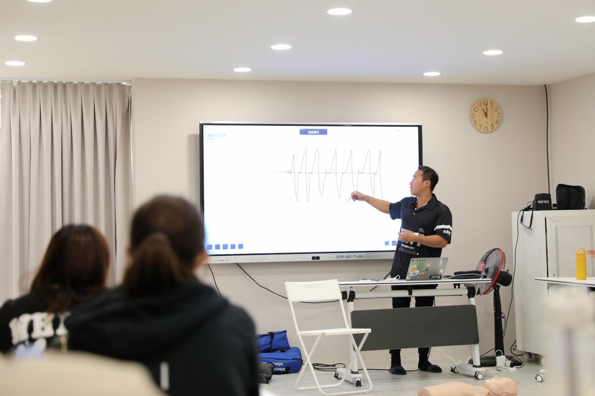 親子育兒|新手爸媽務必上的一堂課!社團法人國際嬰幼兒教育協會 嬰幼兒基本救命術 CPR心肺復甦術課程 - 第17張圖 親子育兒|新手爸媽務必上的一堂課!社團法人國際嬰幼兒教育協會 嬰幼兒基本救命術 CPR心肺復甦術課程