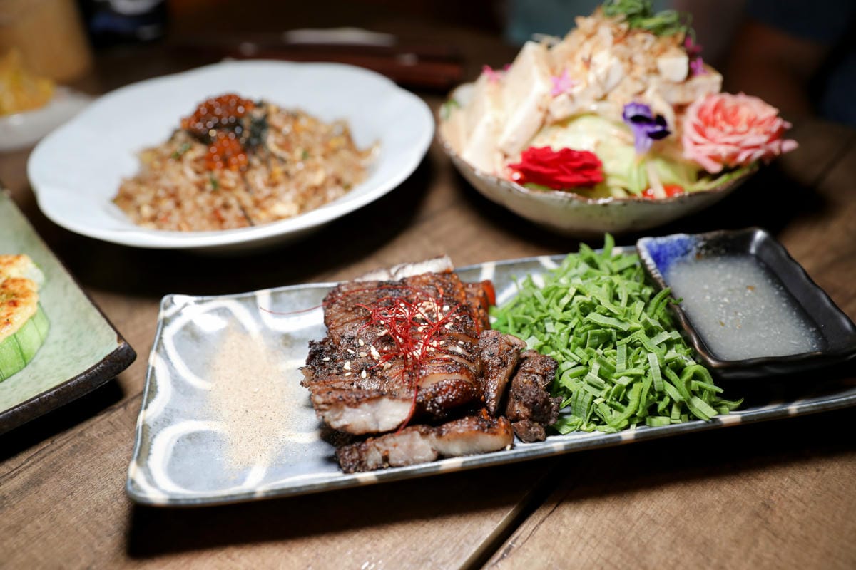 新北食記|板橋居酒屋推薦!炭吉郎居酒屋 必點推薦鮭魚炒飯、干貝雞翅、酒蒸蛤蜊 - 第17張圖 新北食記|板橋居酒屋推薦!炭吉郎居酒屋 必點推薦鮭魚炒飯、干貝雞翅、酒蒸蛤蜊