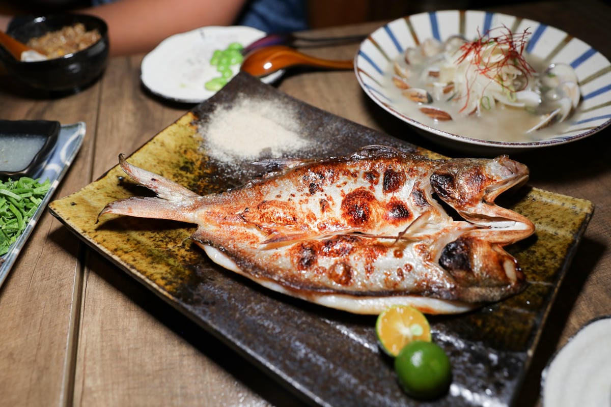 新北食記|板橋居酒屋推薦!炭吉郎居酒屋 必點推薦鮭魚炒飯、干貝雞翅、酒蒸蛤蜊 - 第21張圖 新北食記|板橋居酒屋推薦!炭吉郎居酒屋 必點推薦鮭魚炒飯、干貝雞翅、酒蒸蛤蜊