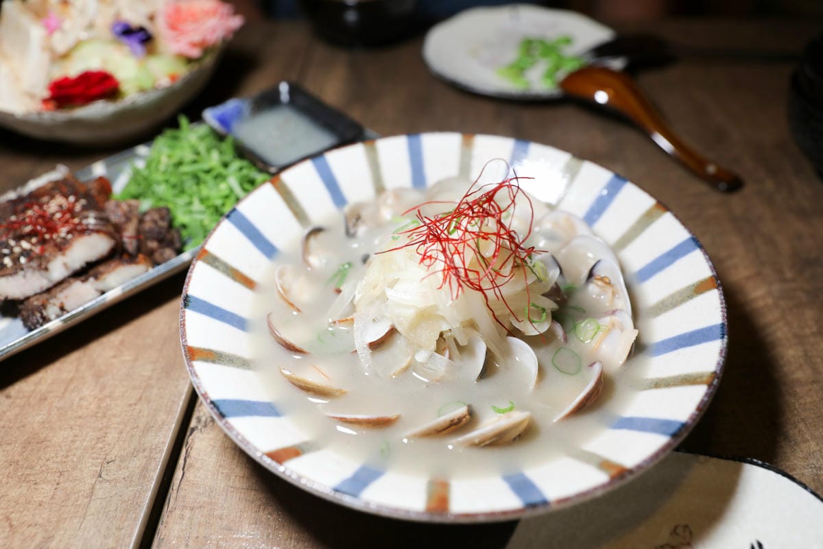 新北食記|板橋居酒屋推薦!炭吉郎居酒屋 必點推薦鮭魚炒飯、干貝雞翅、酒蒸蛤蜊 - 第18張圖 新北食記|板橋居酒屋推薦!炭吉郎居酒屋 必點推薦鮭魚炒飯、干貝雞翅、酒蒸蛤蜊
