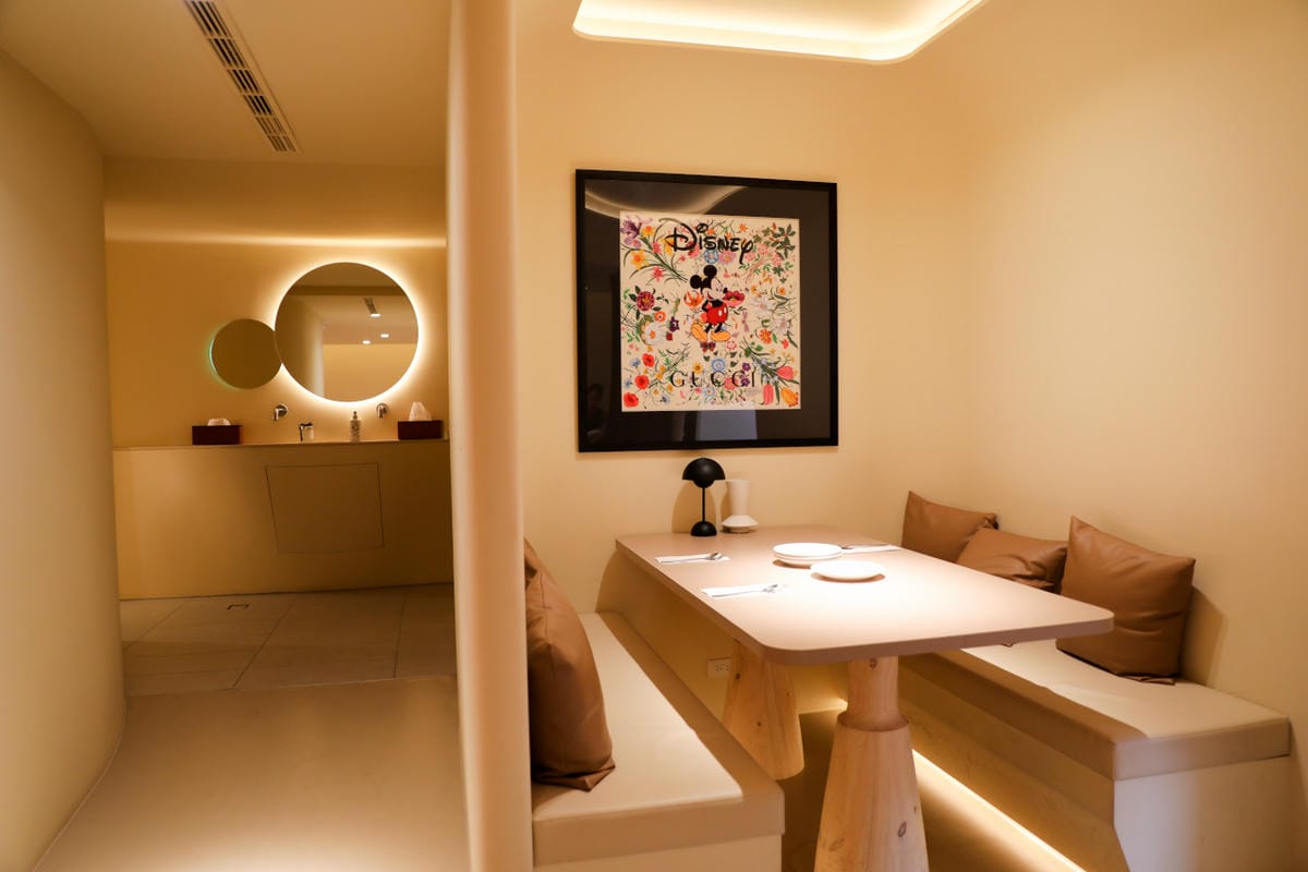 台北食記｜嵩sung台北大安 2023台北最新開幕餐酒館推薦！時尚洞穴風餐廳，台中人氣餐酒館插旗台北～
