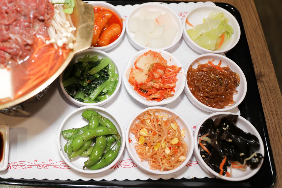 新北食記|板橋韓式料理餐廳推薦!釜山順豆腐 個人韓式銅盤烤肉、韓式冷麵、韓式炒冬粉 道地韓國料理推薦!是親子友善店家唷~ - 第7張圖 新北食記|板橋韓式料理餐廳推薦!釜山順豆腐 個人韓式銅盤烤肉、韓式冷麵、韓式炒冬粉 道地韓國料理推薦!是親子友善店家唷~