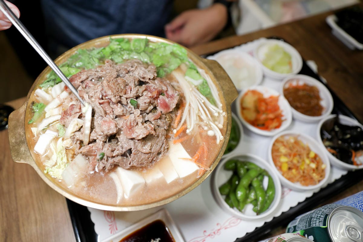 新北食記|板橋韓式料理餐廳推薦!釜山順豆腐 個人韓式銅盤烤肉、韓式冷麵、韓式炒冬粉 道地韓國料理推薦!是親子友善店家唷~ - 第9張圖 新北食記|板橋韓式料理餐廳推薦!釜山順豆腐 個人韓式銅盤烤肉、韓式冷麵、韓式炒冬粉 道地韓國料理推薦!是親子友善店家唷~