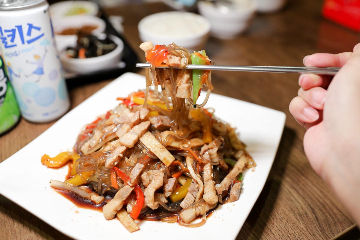 新北食記|板橋韓式料理餐廳推薦!釜山順豆腐 個人韓式銅盤烤肉、韓式冷麵、韓式炒冬粉 道地韓國料理推薦!是親子友善店家唷~ - 第14張圖 新北食記|板橋韓式料理餐廳推薦!釜山順豆腐 個人韓式銅盤烤肉、韓式冷麵、韓式炒冬粉 道地韓國料理推薦!是親子友善店家唷~