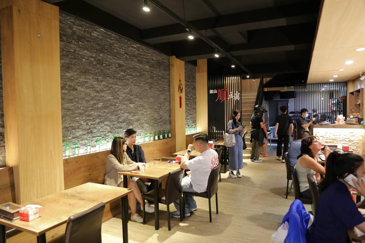 新北食記|板橋韓式料理餐廳推薦!釜山順豆腐 個人韓式銅盤烤肉、韓式冷麵、韓式炒冬粉 道地韓國料理推薦!是親子友善店家唷~ - 第4張圖 新北食記|板橋韓式料理餐廳推薦!釜山順豆腐 個人韓式銅盤烤肉、韓式冷麵、韓式炒冬粉 道地韓國料理推薦!是親子友善店家唷~