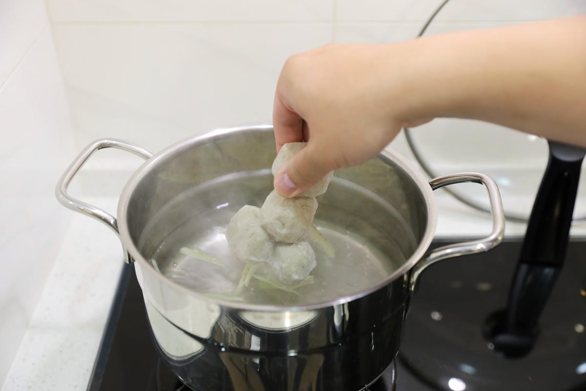 家樂福嚴選食材 薑絲虱目魚魚肚魚丸湯懶人料理食譜 - 第4張圖 家樂福嚴選食材 薑絲虱目魚魚肚魚丸湯懶人料理食譜