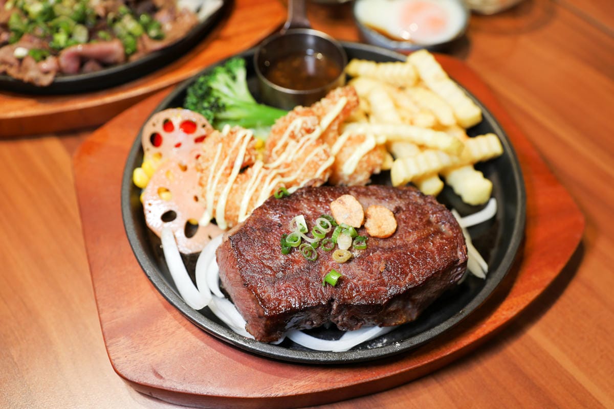 桃園食記｜林口長庚周邊美食 炙り庵steak牛排（龜山長庚店）日式熟成牛排推薦！自助吧滷肉飯吃到飽，竟然還有蔥鹽牛舌！
