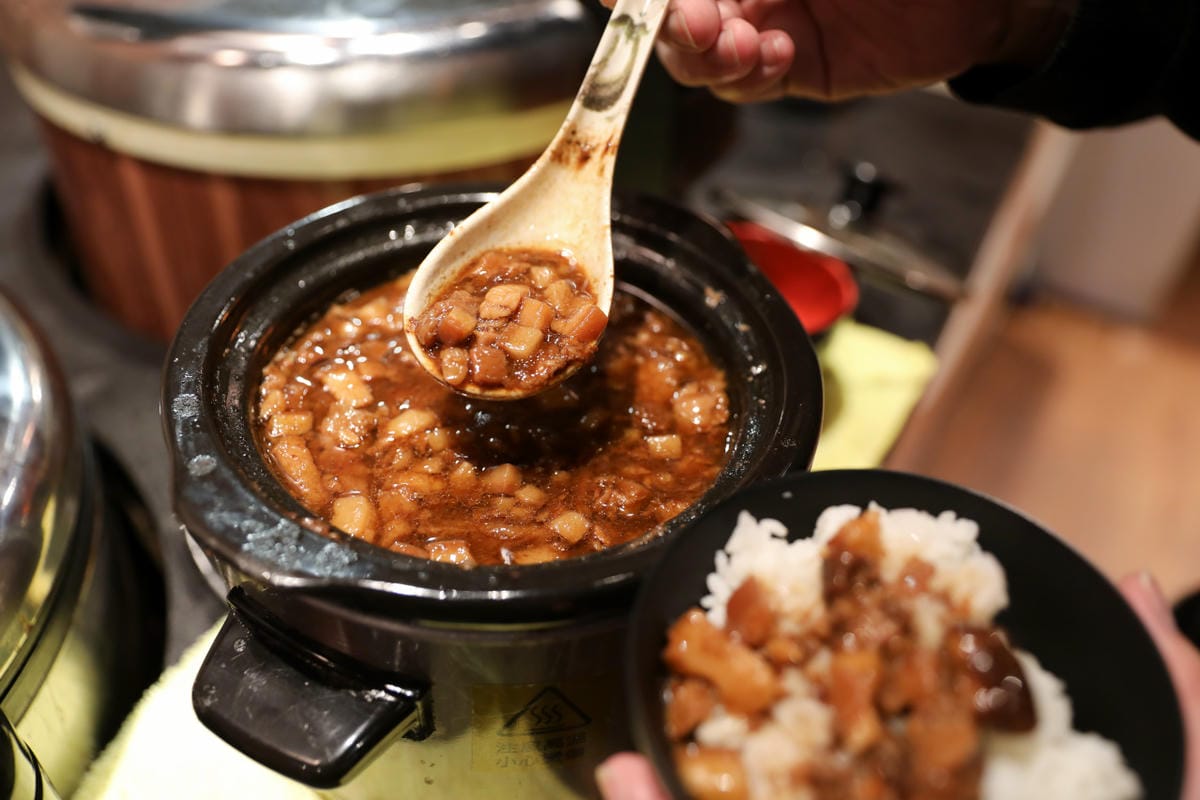桃園食記｜林口長庚周邊美食 炙り庵steak牛排（龜山長庚店）日式熟成牛排推薦！自助吧滷肉飯吃到飽，竟然還有蔥鹽牛舌！