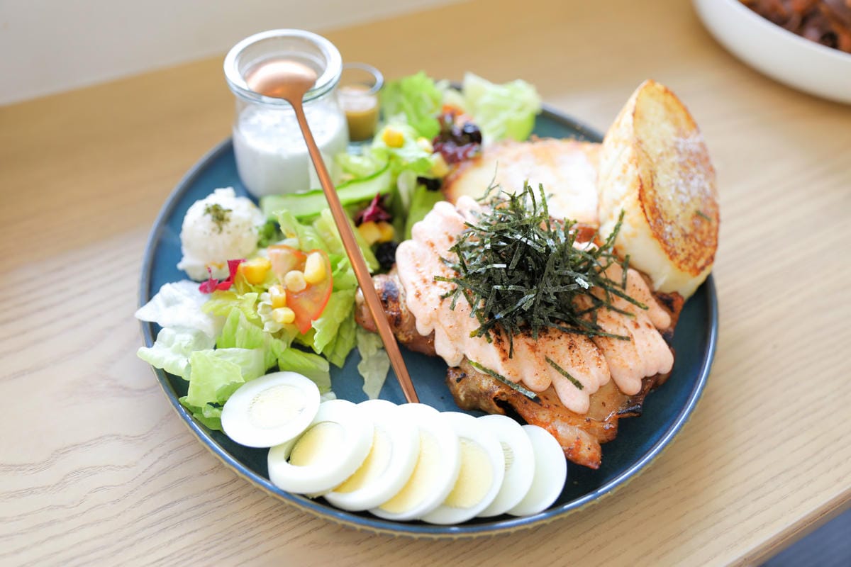 新北食記｜林口早午餐推薦！Gattino餐廳 日式早午餐漢堡排超好吃，自製可可義大利麵超值得一試！