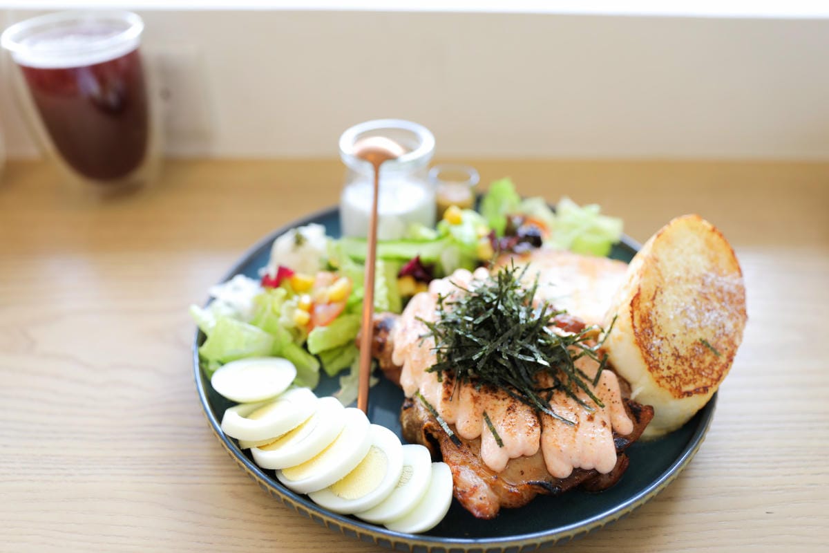 新北食記｜林口早午餐推薦！Gattino餐廳 日式早午餐漢堡排超好吃，自製可可義大利麵超值得一試！