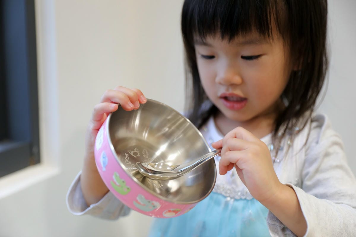 親子育兒|作伴《不鏽鋼繽紛三色碗三入組》幼稚園必備餐具-客製化雷雕姓名、耐高溫防水姓名貼,可拆洗不鏽鋼三色碗推薦! - 第17張圖 親子育兒|作伴《不鏽鋼繽紛三色碗三入組》幼稚園必備餐具-客製化雷雕姓名、耐高溫防水姓名貼,可拆洗不鏽鋼三色碗推薦!