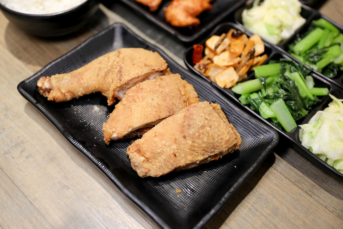 台北食記｜中正紀念堂美食 飴盛禾 烤定食 秘醬火烤系列推薦！中正區便當外送、外帶餐盒