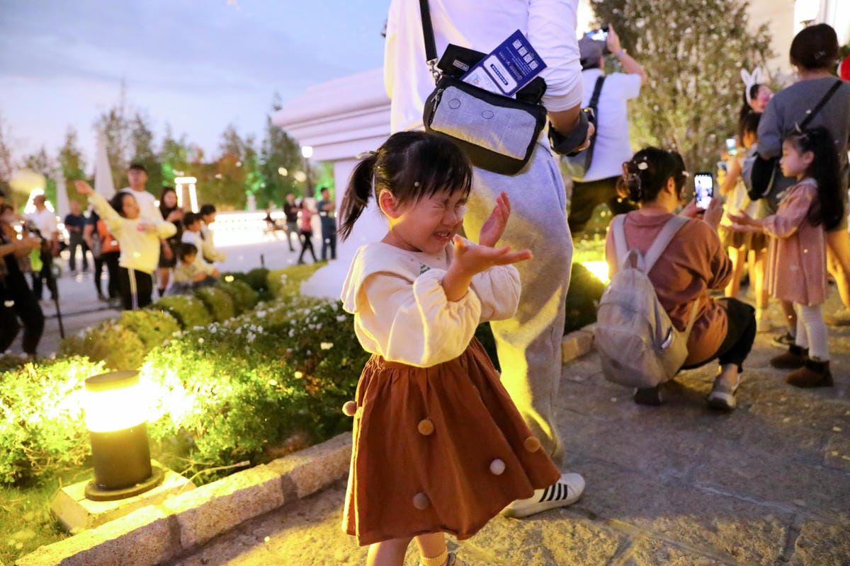 嘉義旅遊|嘉義景點推薦!佐登妮絲城堡《2023星海聖誕節》星光粉雪泡泡季 南台灣下雪囉!在城堡浪漫燈海夜景中享用聖誕大餐!(KKday線上購票)星光優惠票 - 第31張圖 嘉義旅遊|嘉義景點推薦!佐登妮絲城堡《2023星海聖誕節》星光粉雪泡泡季 南台灣下雪囉!在城堡浪漫燈海夜景中享用聖誕大餐!(KKday線上購票)星光優惠票