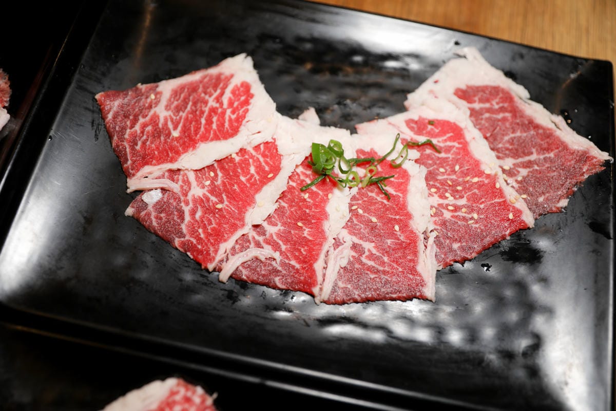 台北食記｜台北東區美食推薦！燒肉殿 燒肉吃到飽、啤酒暢飲 聚餐好去處~