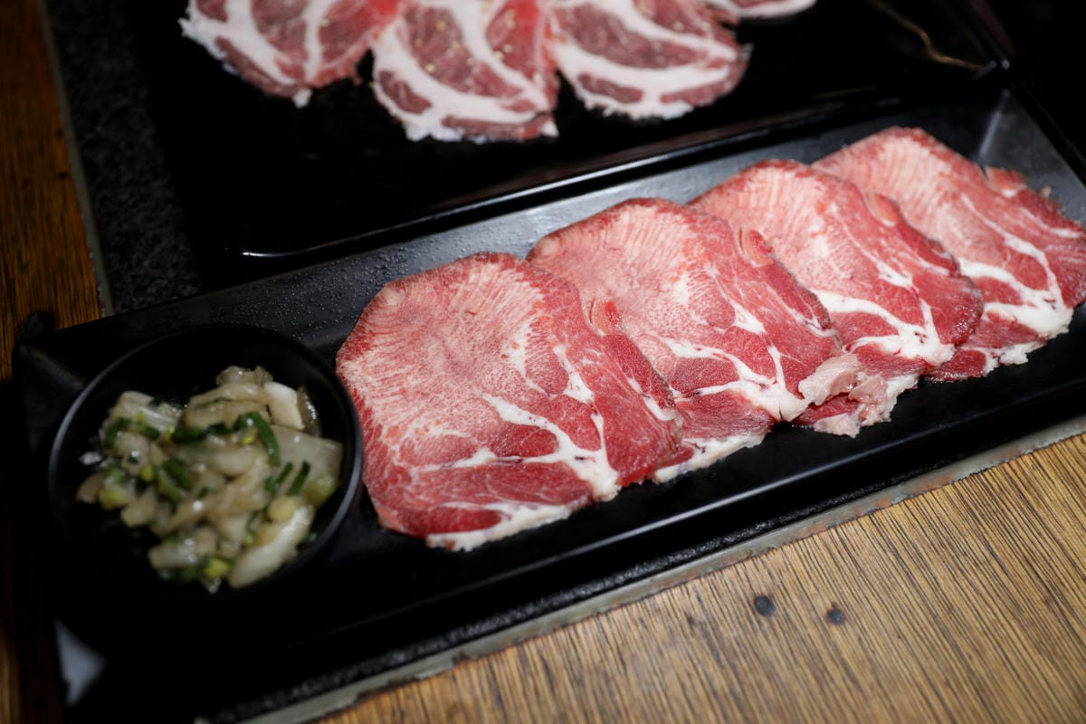 台北食記｜台北東區美食推薦！燒肉殿 燒肉吃到飽、啤酒暢飲 聚餐好去處~