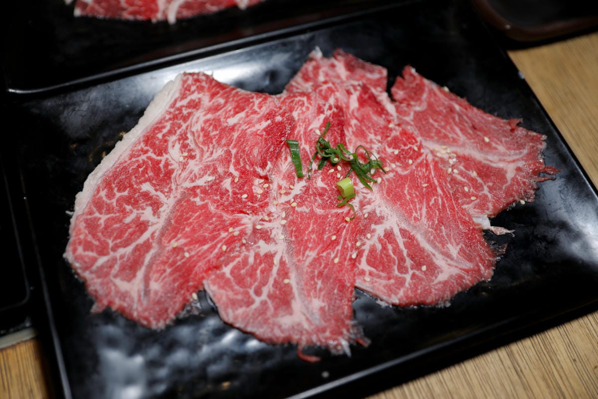 台北食記｜台北東區美食推薦！燒肉殿 燒肉吃到飽、啤酒暢飲 聚餐好去處~