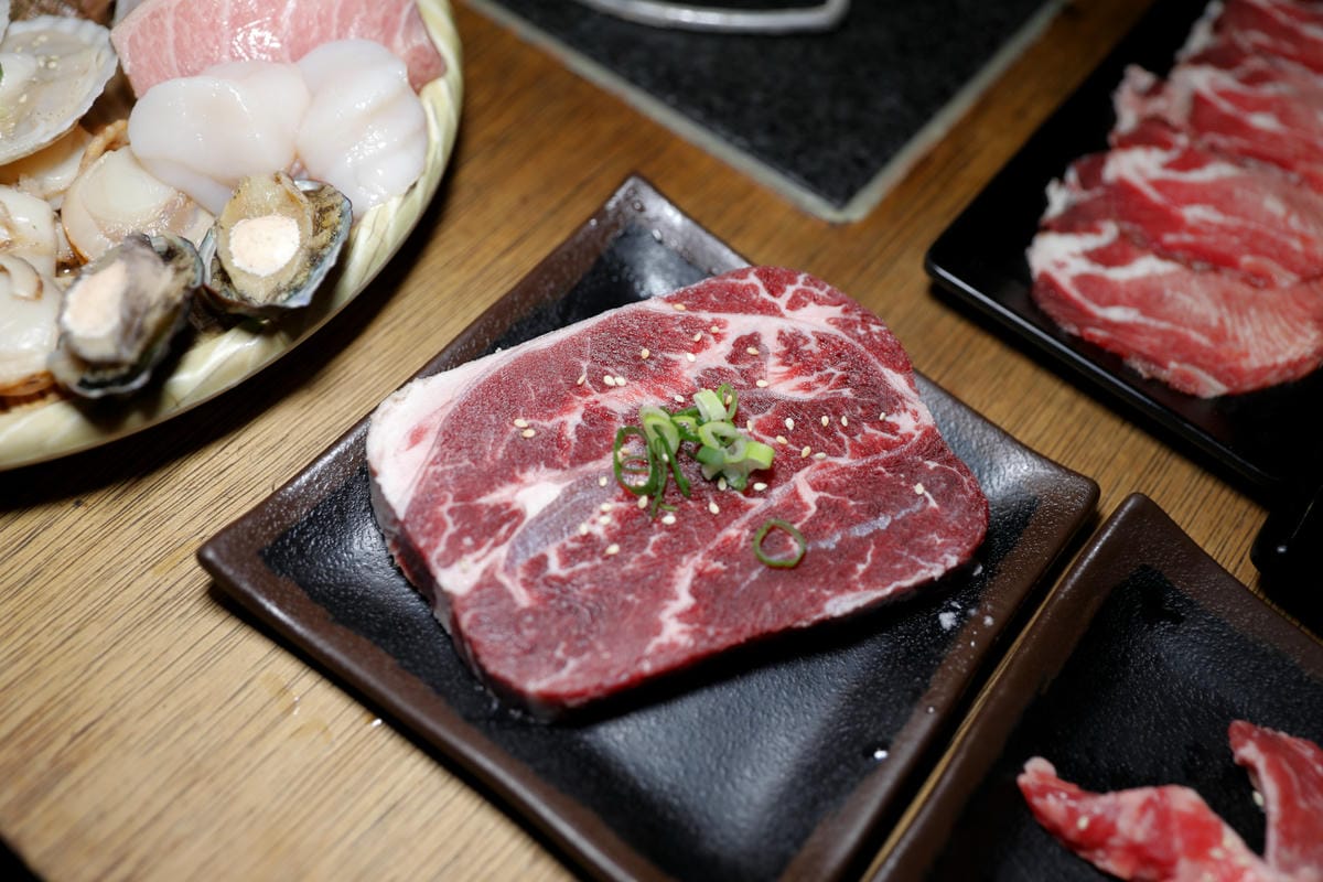 台北食記｜台北東區美食推薦！燒肉殿 燒肉吃到飽、啤酒暢飲 聚餐好去處~