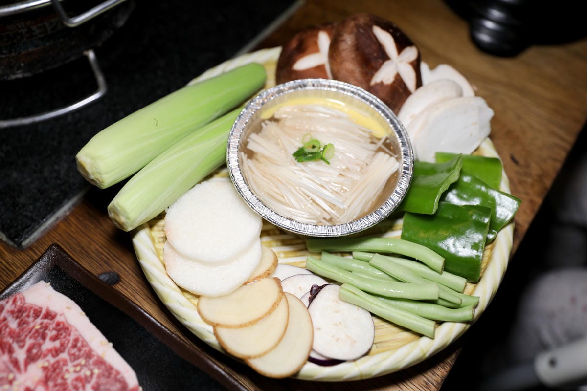 台北食記｜台北東區美食推薦！燒肉殿 燒肉吃到飽、啤酒暢飲 聚餐好去處~