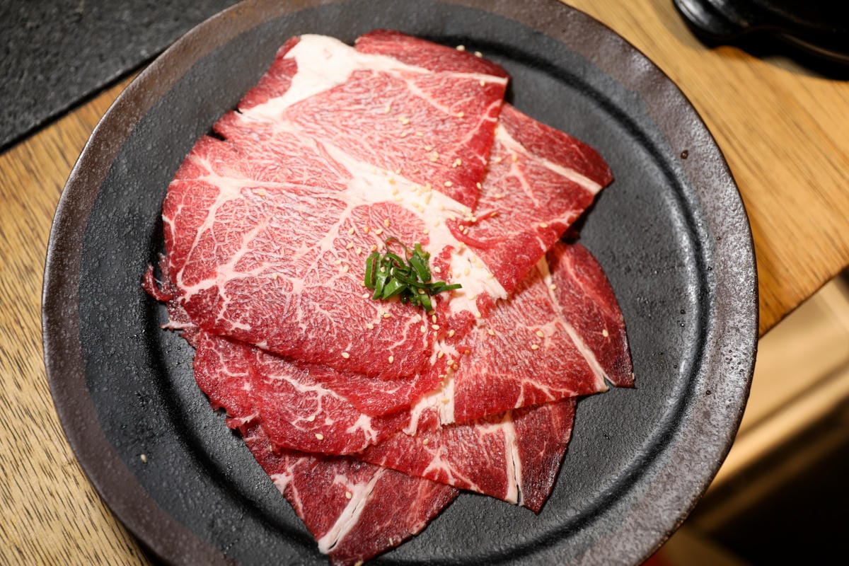 台北食記｜台北東區美食推薦！燒肉殿 燒肉吃到飽、啤酒暢飲 聚餐好去處~