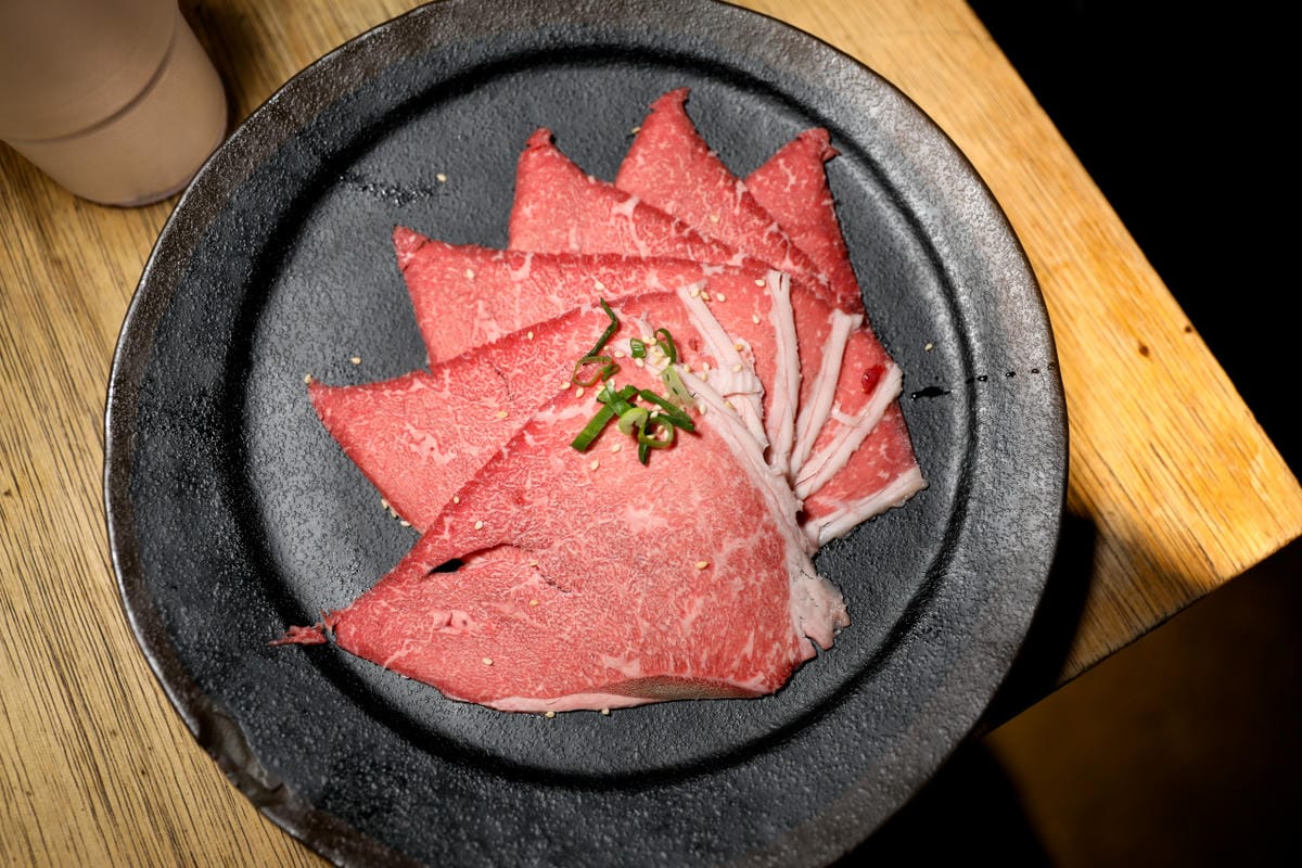 台北食記｜台北東區美食推薦！燒肉殿 燒肉吃到飽、啤酒暢飲 聚餐好去處~