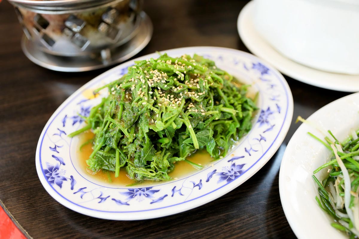 宜蘭食記｜五結美食 百匯窯烤雞餐廳 二連霸十大好食獎，海鮮快炒、宜蘭甕仔雞推薦！