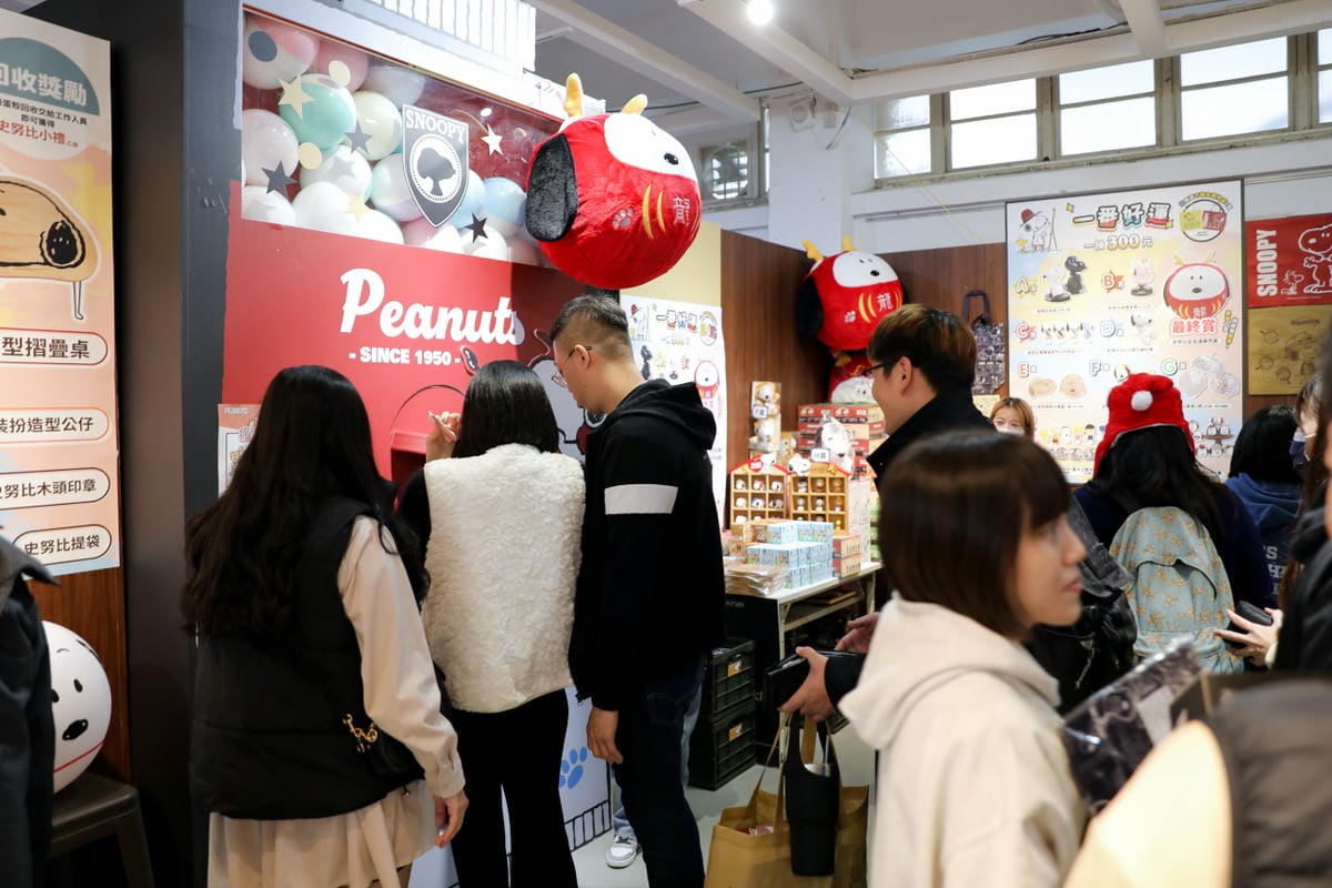 台北展覽｜史努比 X 頂尖藝術大師期間限定快閃店（華山1914文化創意產業園區）有可愛又好吃的SNOOPY造型雞蛋糕喔！