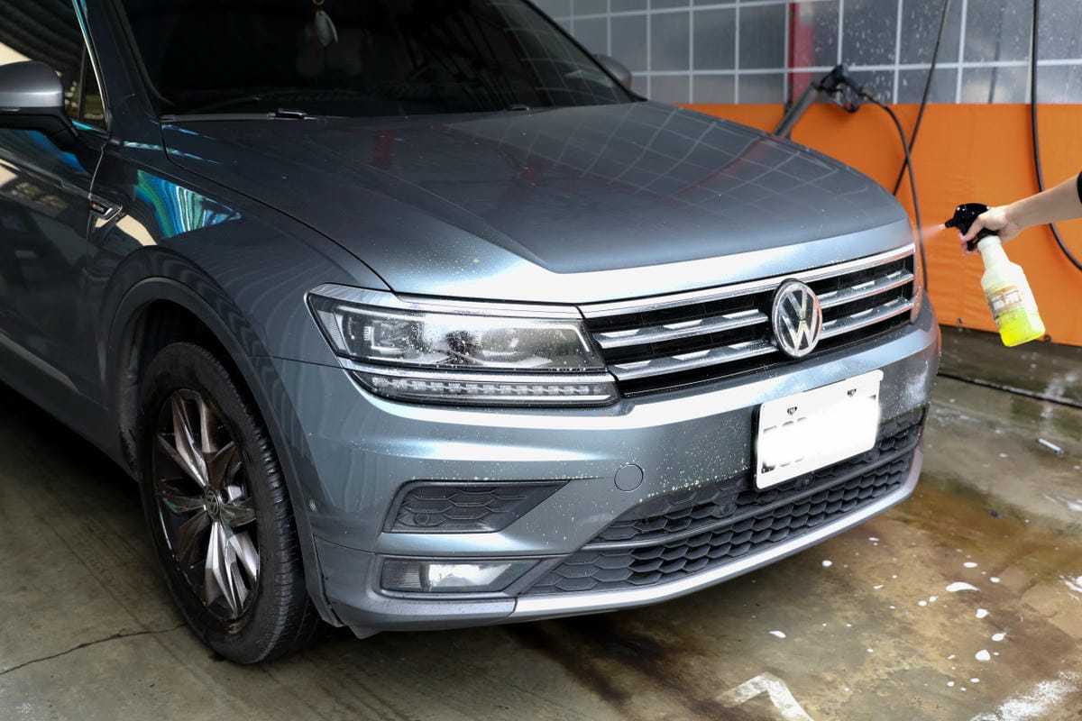 新竹洗車｜竹北手工洗車推薦！洗來登汽車美容中心 自助洗車／手工洗車+手工打蠟+內裝基礎清潔