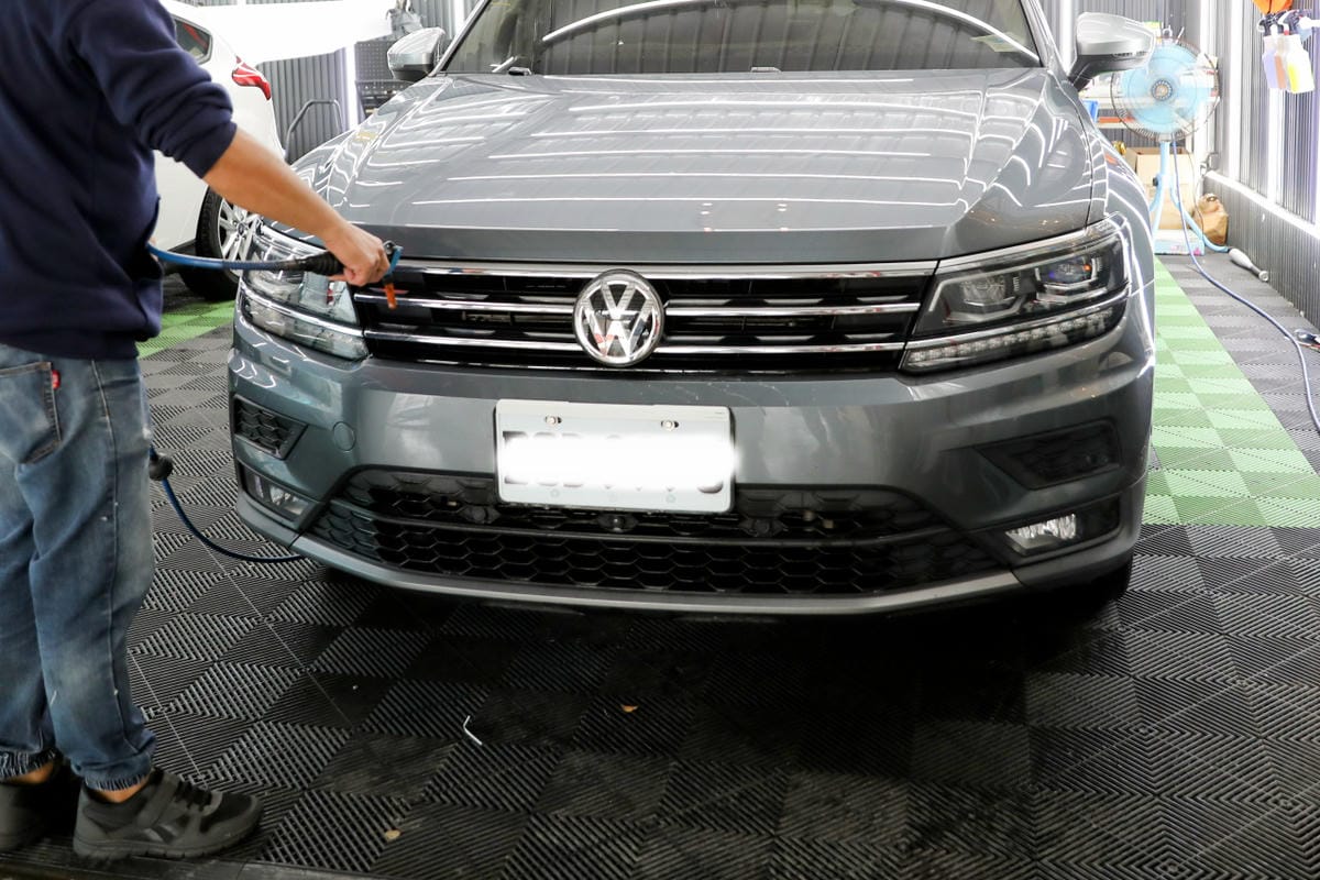 新竹洗車｜竹北手工洗車推薦！洗來登汽車美容中心 自助洗車／手工洗車+手工打蠟+內裝基礎清潔