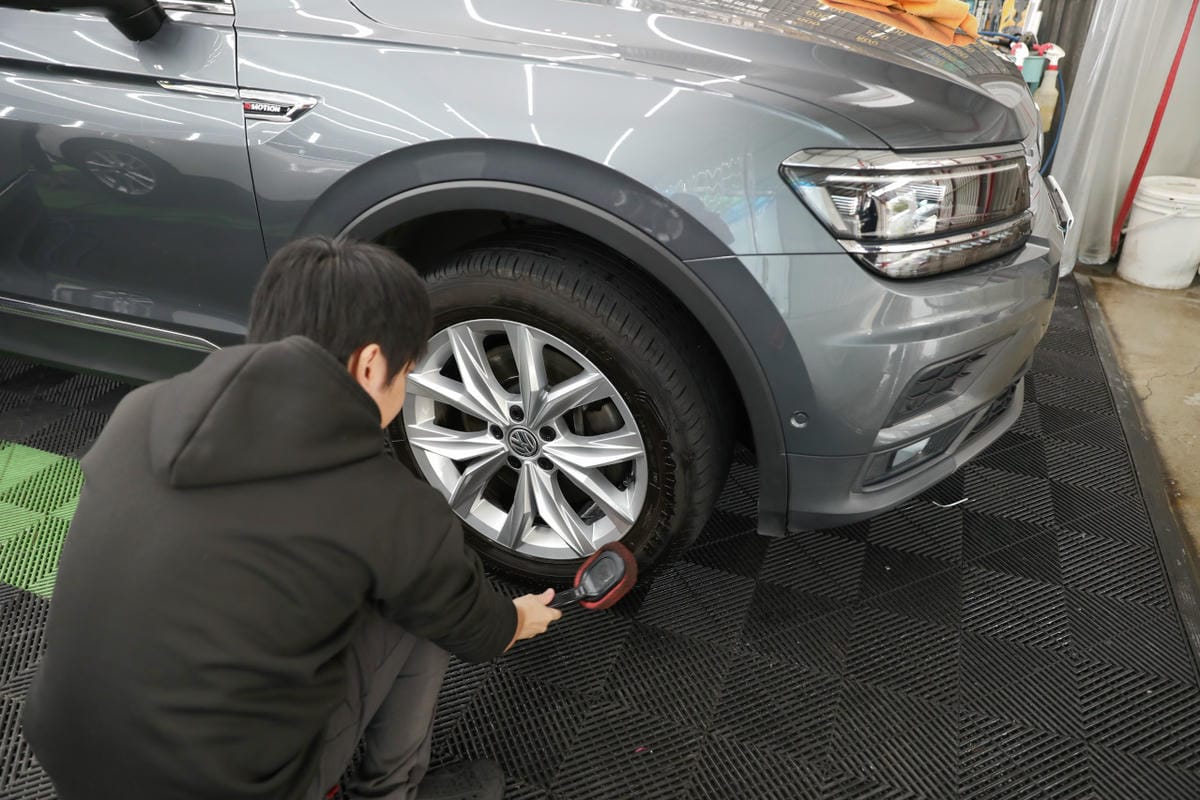新竹洗車｜竹北手工洗車推薦！洗來登汽車美容中心 自助洗車／手工洗車+手工打蠟+內裝基礎清潔