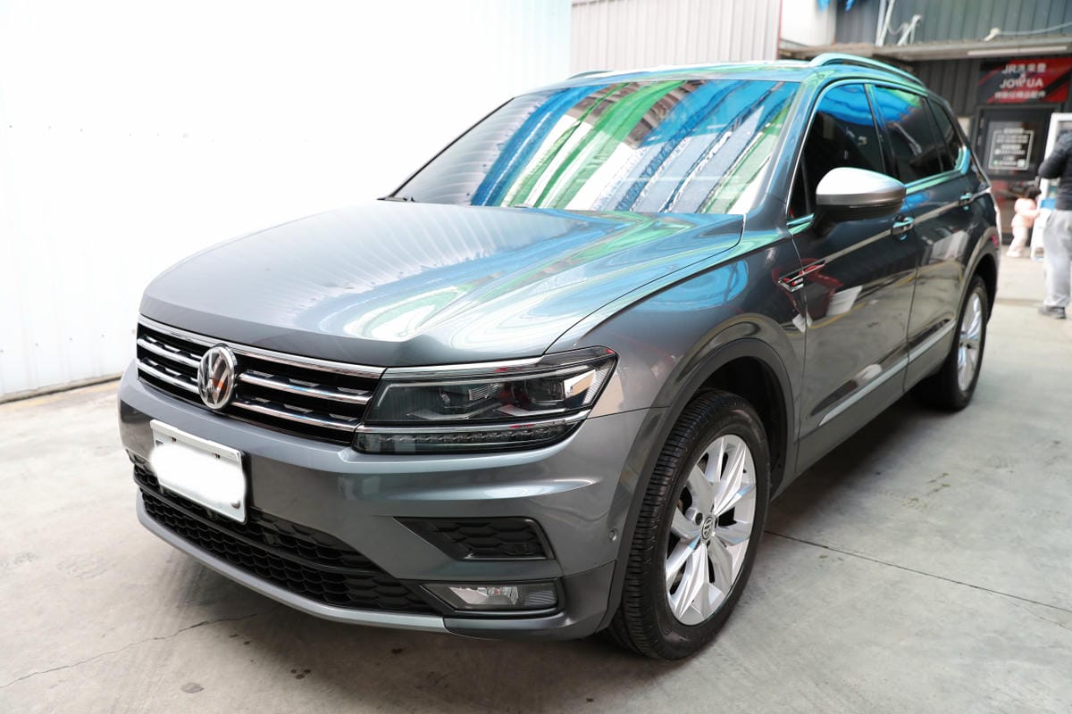 新竹洗車｜竹北手工洗車推薦！洗來登汽車美容中心 自助洗車／手工洗車+手工打蠟+內裝基礎清潔