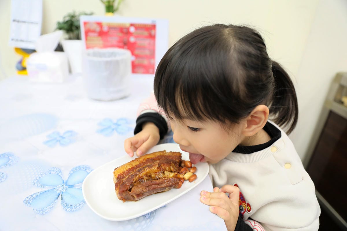 西門町美食,廣西正宗道地螺螄粉、酸辣粉推薦!甲天下桂林米粉-莫家 中藥熬煮湯頭超美味~ - 第6張圖 西門町美食,廣西正宗道地螺螄粉、酸辣粉推薦!甲天下桂林米粉-莫家 中藥熬煮湯頭超美味~