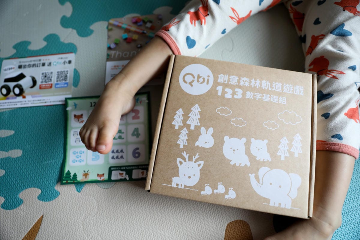 Qbi益智軌道磁吸玩具,兒童STEAM玩具推薦! 磁力積木軌道玩具車 momo獨家小動物們叢林歷險軌道(123數字基礎組+3D自由變速組)