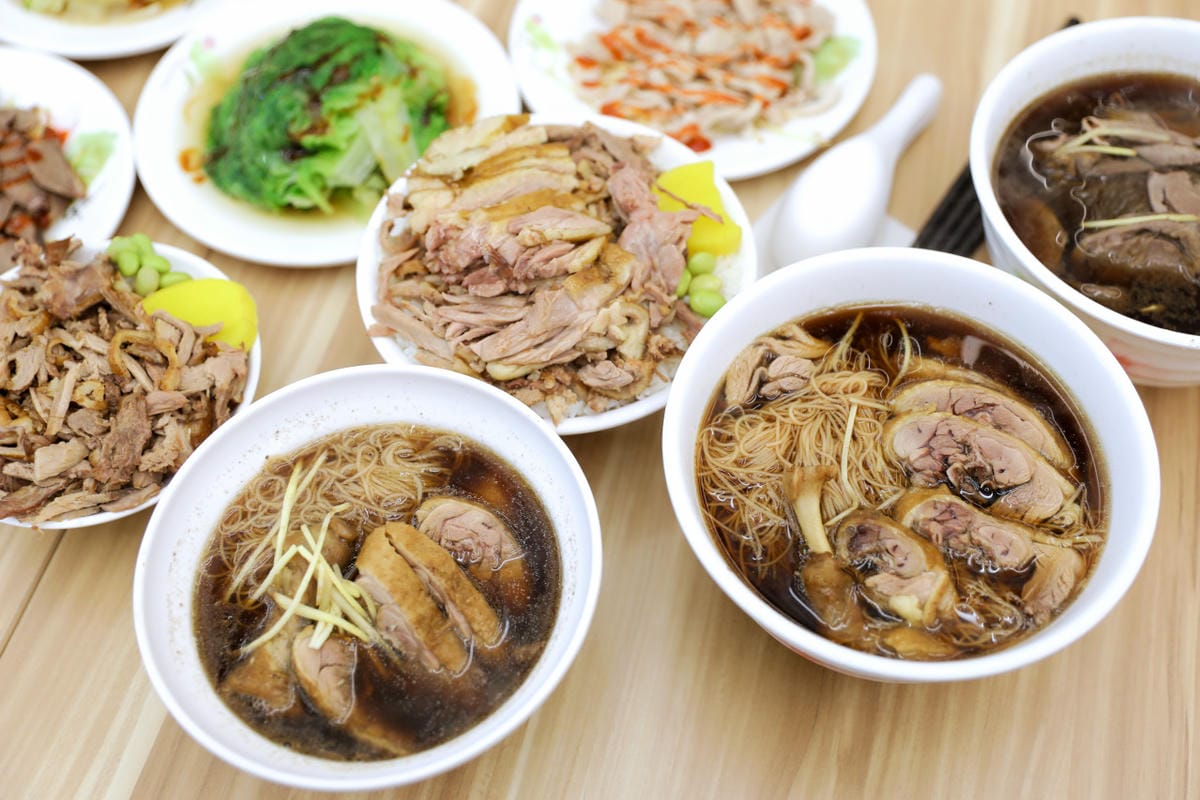 台中平價美食推薦! 鐘予原味當歸鴨(台中龍井店) 當歸羊肉湯跟鴨腿飯超好吃~ - 第13張圖 台中平價美食推薦! 鐘予原味當歸鴨(台中龍井店) 當歸羊肉湯跟鴨腿飯超好吃~