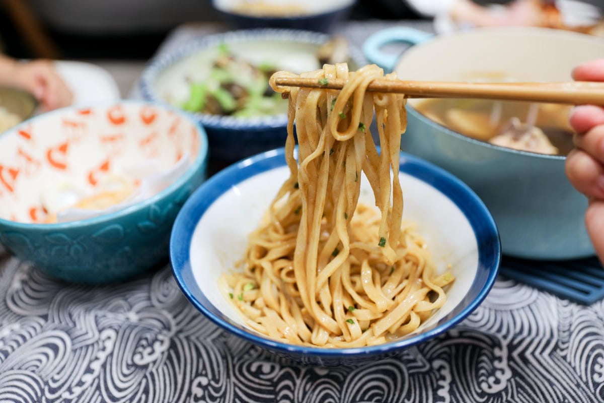 雙月食品社好市多開箱推薦必買的米其林必比登美味! 雙月冷凍食品阿甘剝皮辣椒雞湯、愛恨椒芝麵 - 第15張圖 雙月食品社好市多開箱推薦必買的米其林必比登美味! 雙月冷凍食品阿甘剝皮辣椒雞湯、愛恨椒芝麵