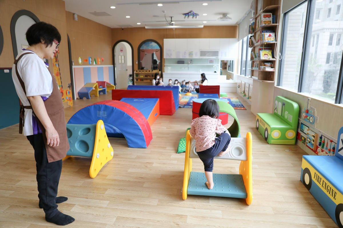 新竹私立開蒙國際音樂托嬰中心(竹北勝利感統藝術校) 竹北托嬰中心參觀心得 - 第20張圖 新竹私立開蒙國際音樂托嬰中心(竹北勝利感統藝術校) 竹北托嬰中心參觀心得