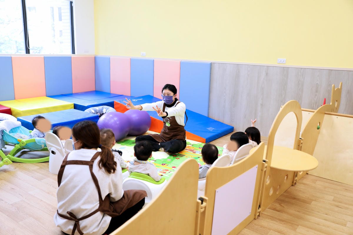 新竹私立開蒙國際音樂托嬰中心(竹北勝利感統藝術校) 竹北托嬰中心參觀心得 - 第28張圖 新竹私立開蒙國際音樂托嬰中心(竹北勝利感統藝術校) 竹北托嬰中心參觀心得