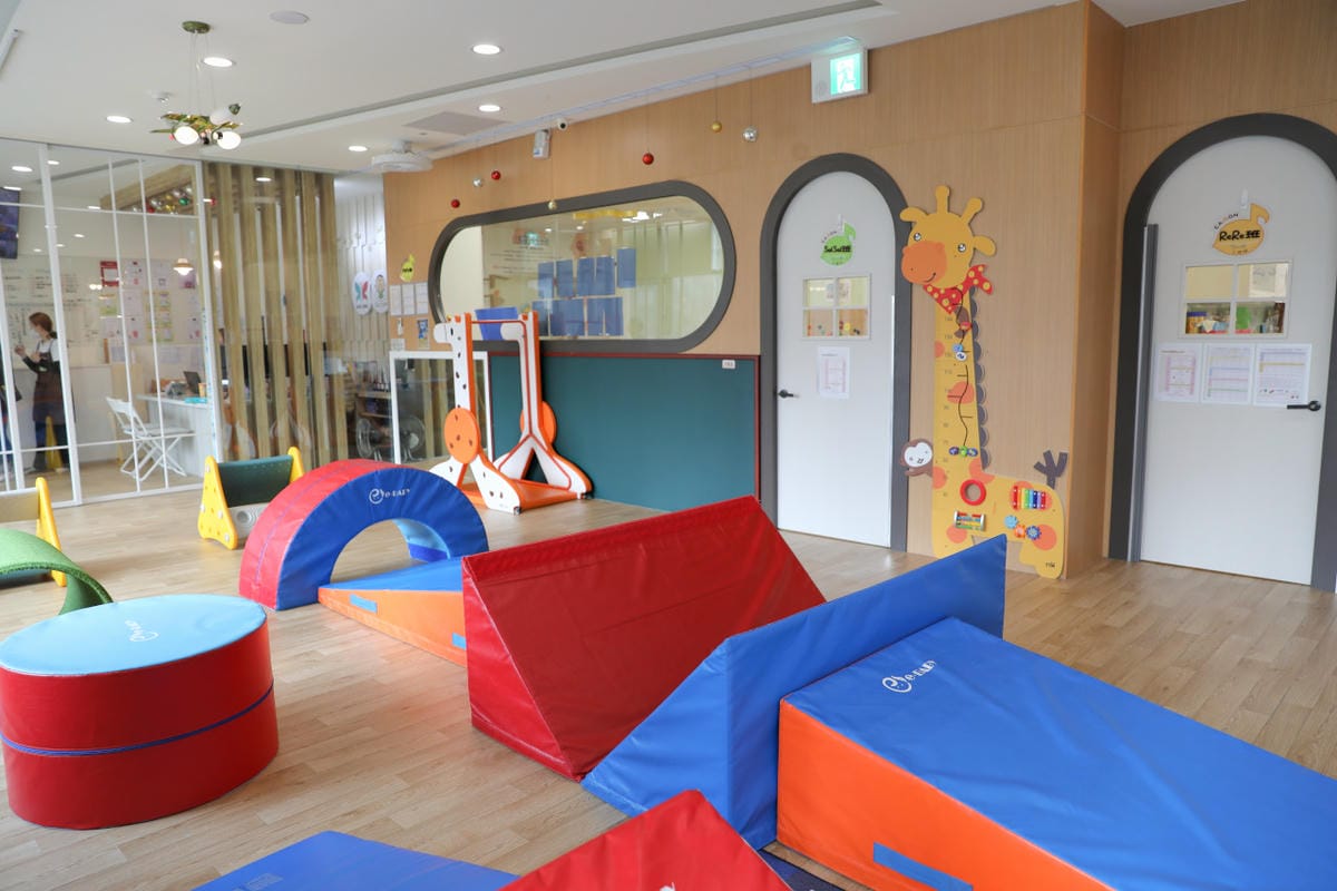 新竹私立開蒙國際音樂托嬰中心(竹北勝利感統藝術校) 竹北托嬰中心參觀心得 - 第8張圖 新竹私立開蒙國際音樂托嬰中心(竹北勝利感統藝術校) 竹北托嬰中心參觀心得