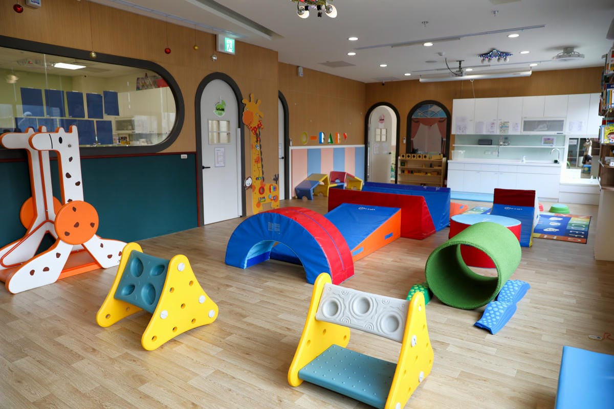 新竹私立開蒙國際音樂托嬰中心(竹北勝利感統藝術校) 竹北托嬰中心參觀心得 - 第6張圖 新竹私立開蒙國際音樂托嬰中心(竹北勝利感統藝術校) 竹北托嬰中心參觀心得