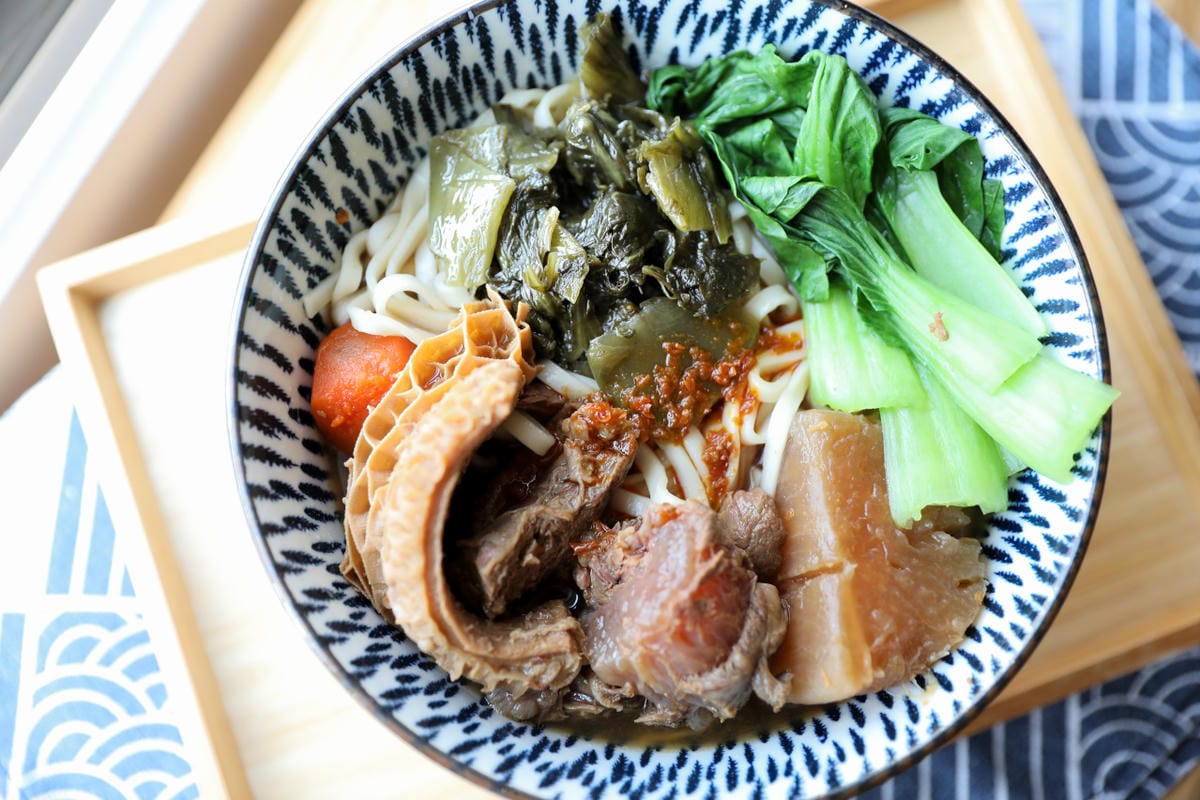 好食圓滿紅燒牛肚牛肉麵.清燉牛肉麵.麻辣鴨血豆腐 超澎湃常溫料理推薦! 還可以做成牛肉小火鍋或麻辣鴨血火鍋唷~