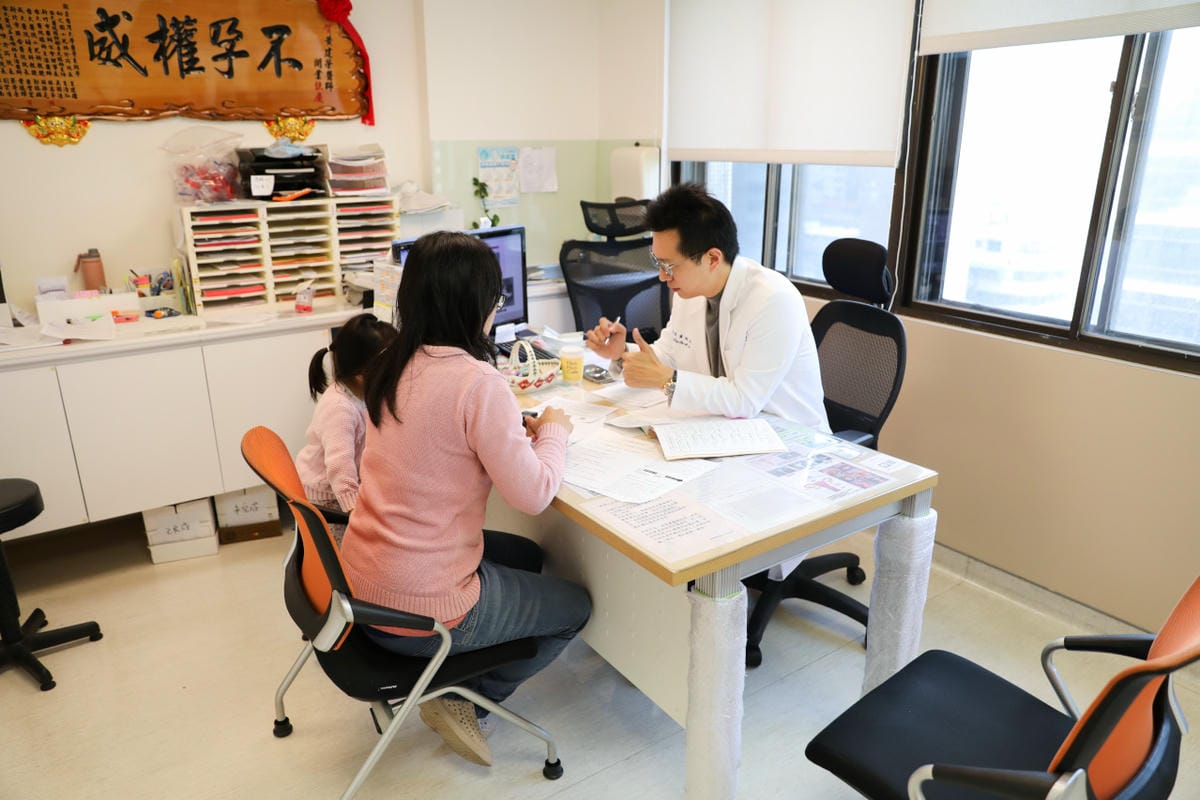 黃建榮婦產科暨台北試管嬰兒中心 黃珽琦醫師不孕症門診推薦! 多囊性卵巢症候群不孕診療、人工生殖、試管嬰兒