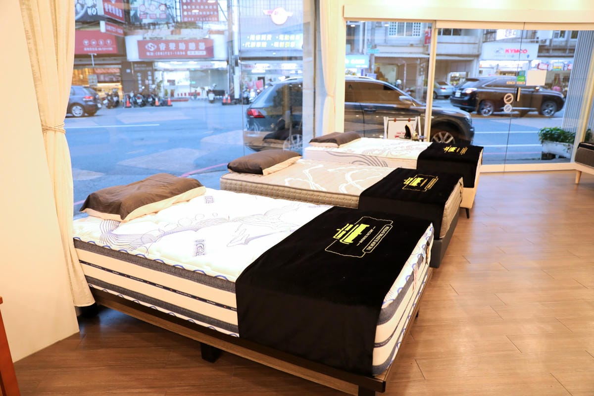 屏東床墊推薦! 床工場生活館屏東總店 預約制挑床試躺,專為孩童成長階段設計的護脊床墊