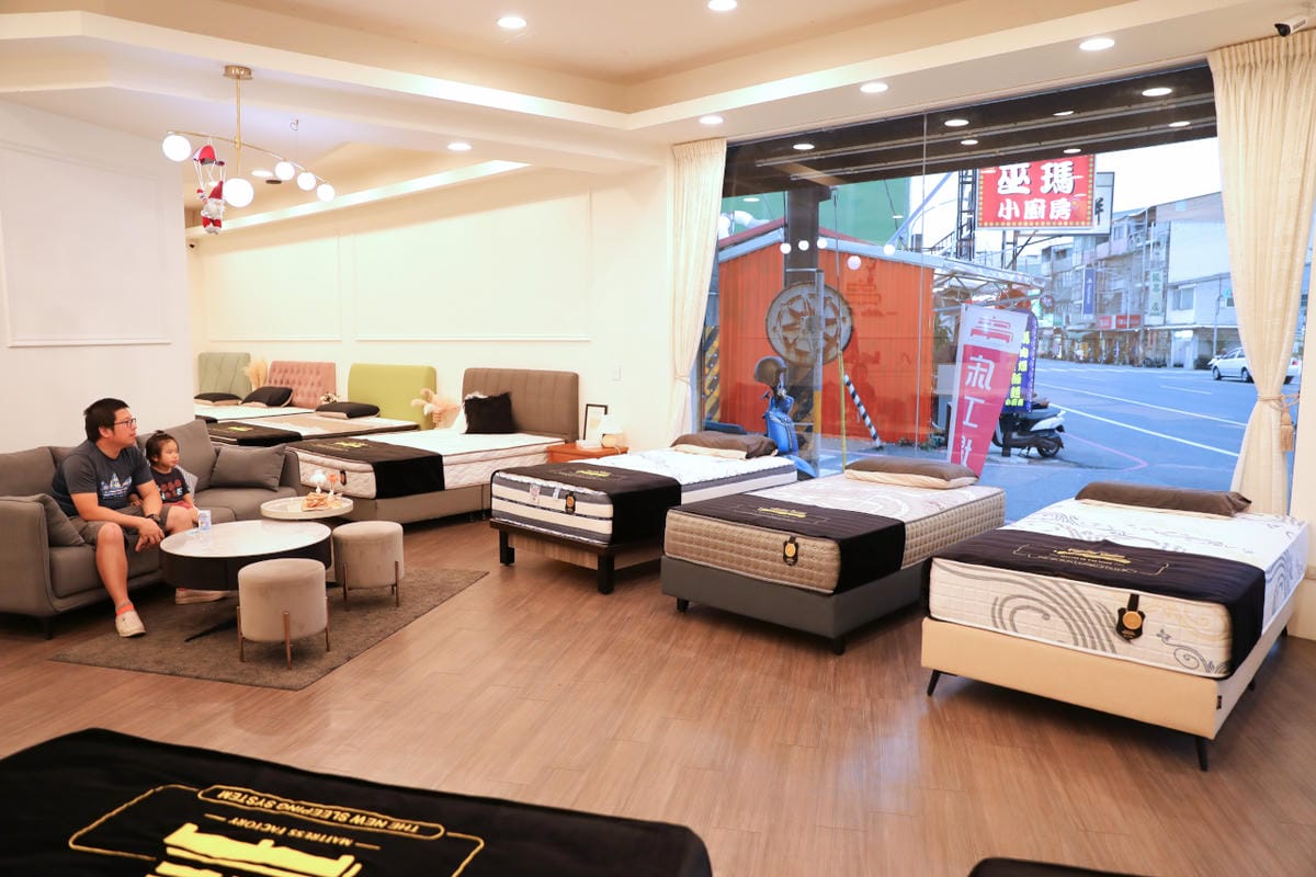 屏東床墊推薦! 床工場生活館屏東總店 預約制挑床試躺,專為孩童成長階段設計的護脊床墊