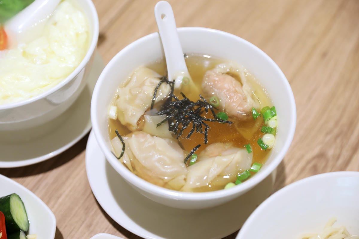 頂溪站美食推薦! 永和竹林路小本經營飯麵小館 麻醬麵.排骨炒飯.紅油抄手.餛飩湯.蕃茄蛋花湯